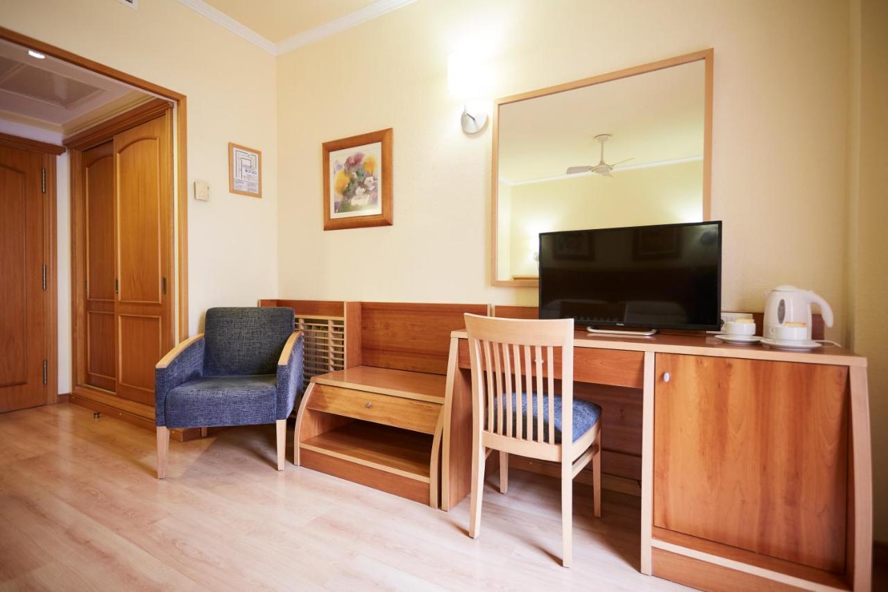 סנטה אאולריה דס ריו Invisa Hotel La Cala (Adults Only) מראה חיצוני תמונה