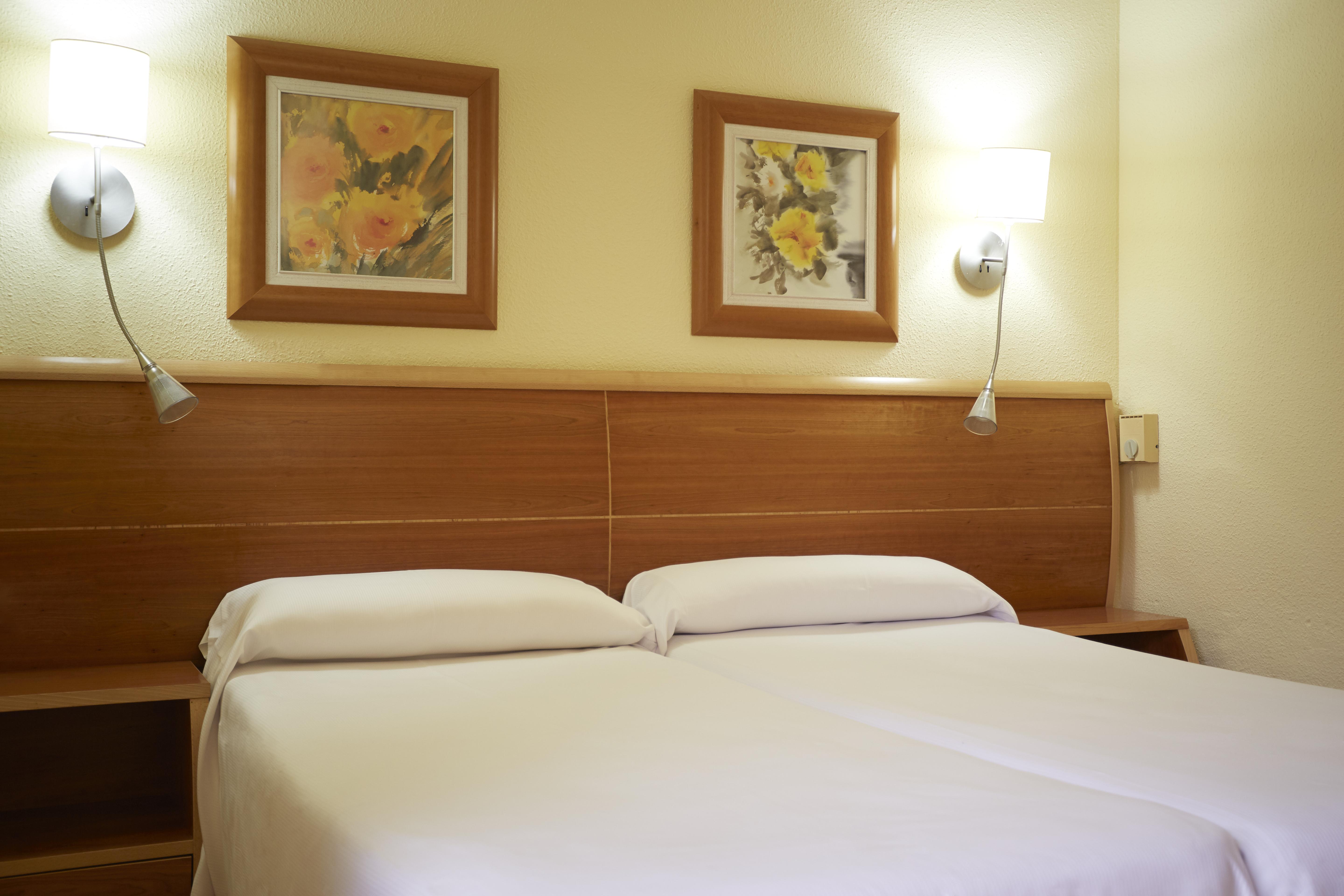 סנטה אאולריה דס ריו Invisa Hotel La Cala (Adults Only) מראה חיצוני תמונה