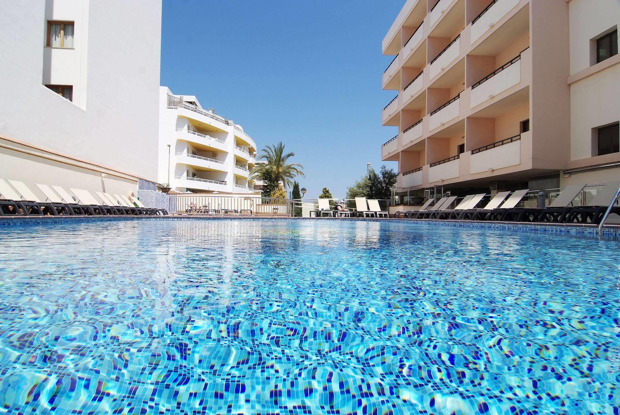סנטה אאולריה דס ריו Invisa Hotel La Cala (Adults Only) מראה חיצוני תמונה